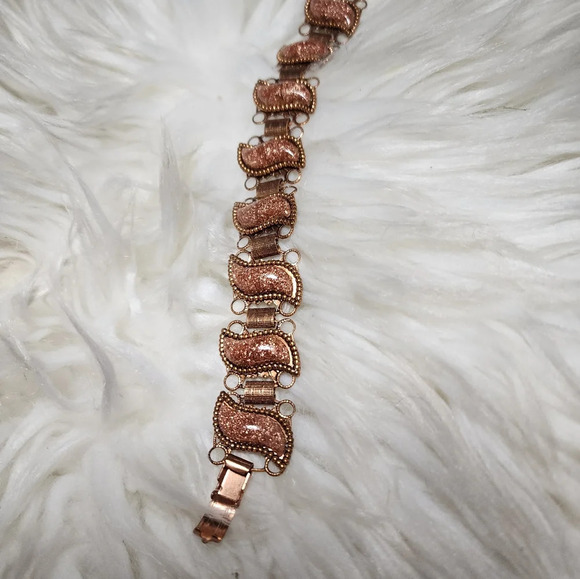 Vintage Lucite Confetti bracelet - Picture 7 of 8